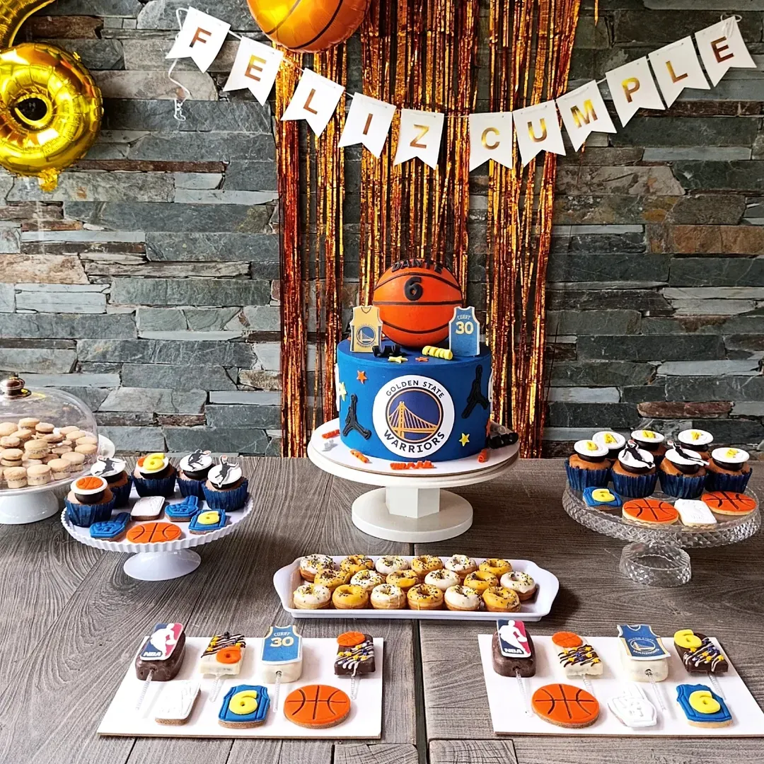 Cortantes + Sello Galletitas De Básquet Set X 9 De 8 Cm Color Según Stock